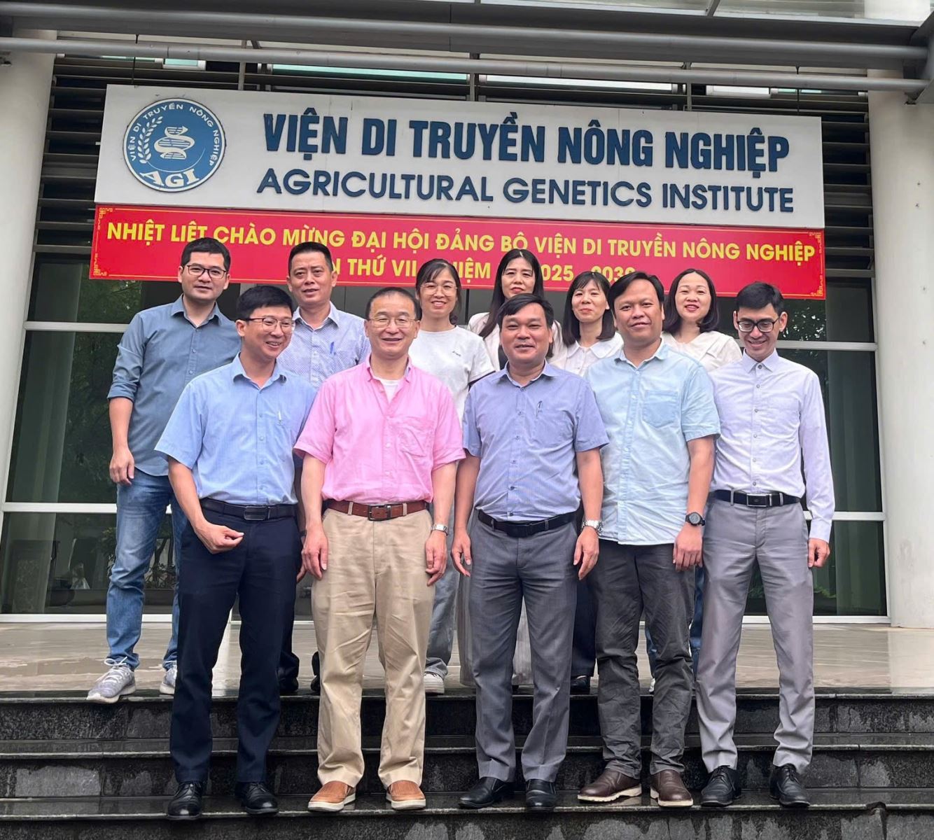 Viện Di truyền Nông nghiệp đón tiếp GS. Bing Yang đến thăm và làm việc